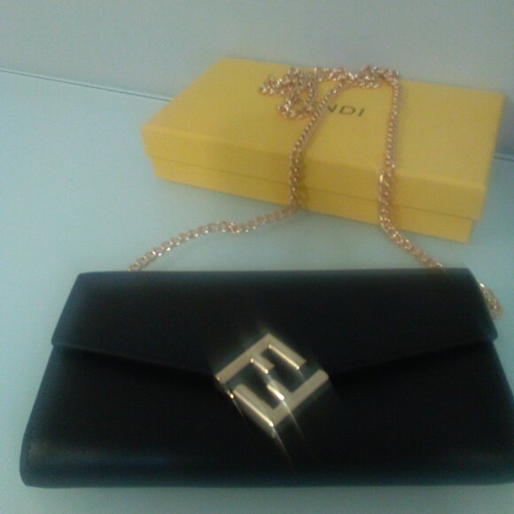 FENDI FF Diamonds Continental With Chain - Picture 5 of 5